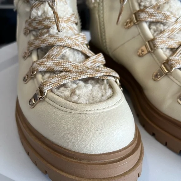 Circus Ivory Lace-Up Boots - Picture 4 of 9